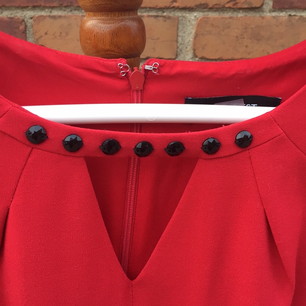 Red dress - Picture 3 of 5